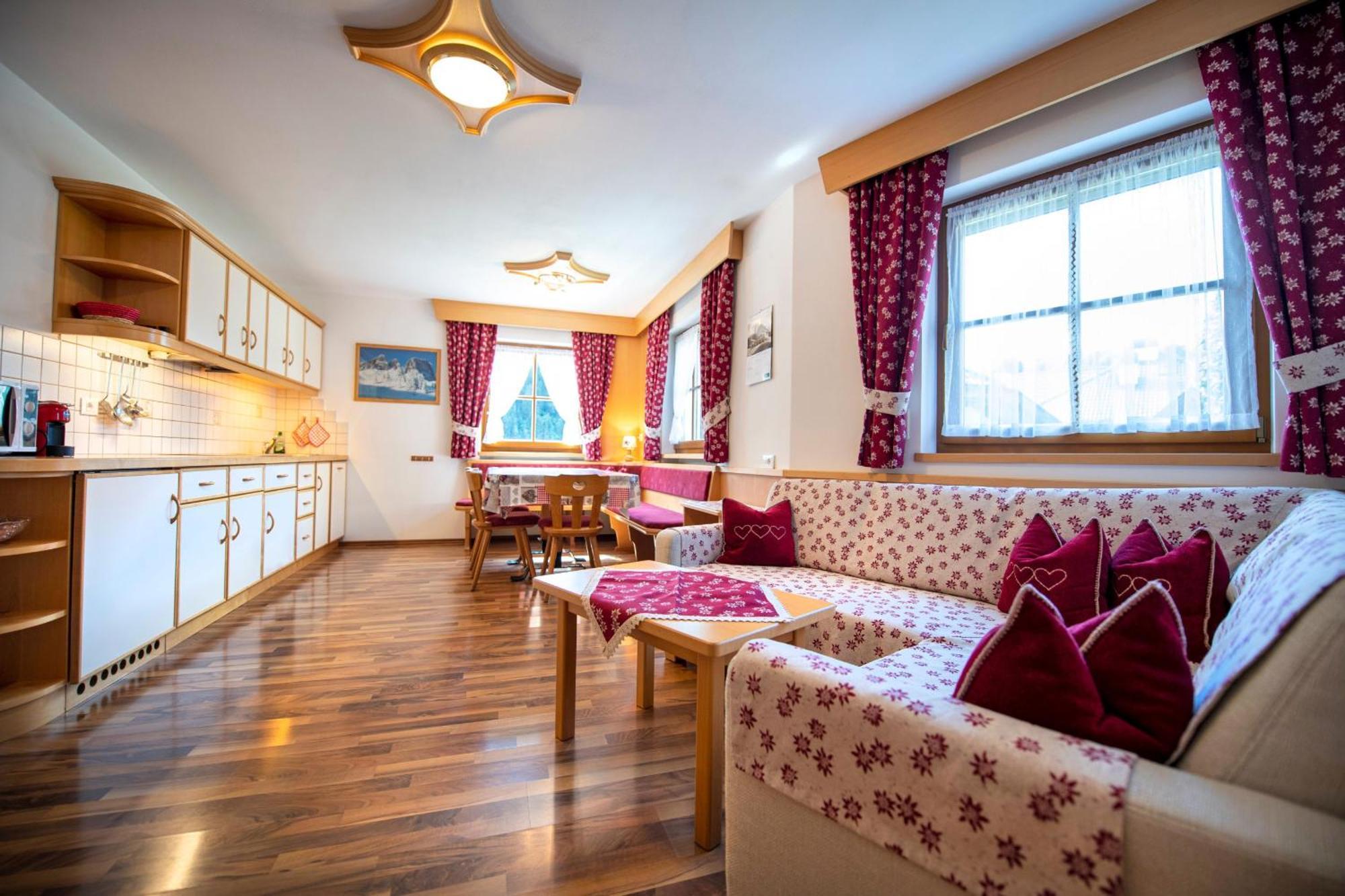 Apartments Miara Santa Cristina Val Gardena Eksteriør billede